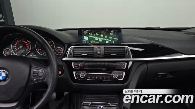 BMW 3시리즈 (F30), 2018 15