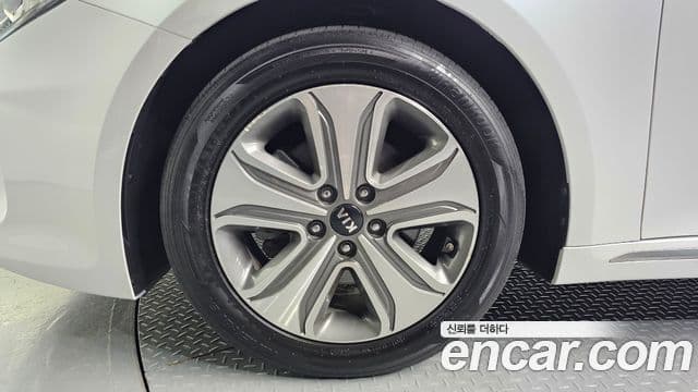 Kia K5 гибрид 2세대 Noblesse, 2018 все фото