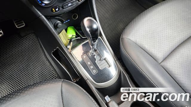 Hyundai Accent(новый кузов / новое поколение) Premier, 2013 9