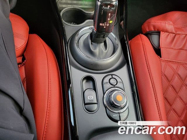 Mini Cooper 클럽맨 2세대, 2021 15