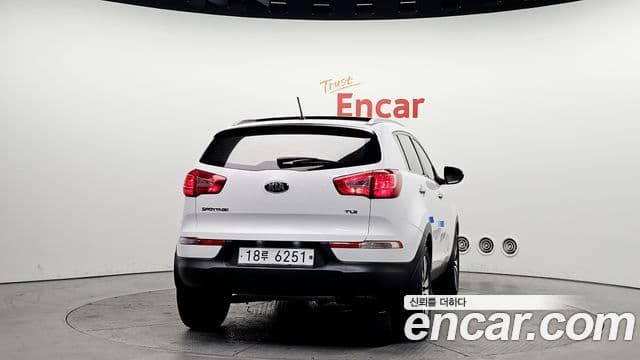 Kia Sportage R Premium, 2013 4