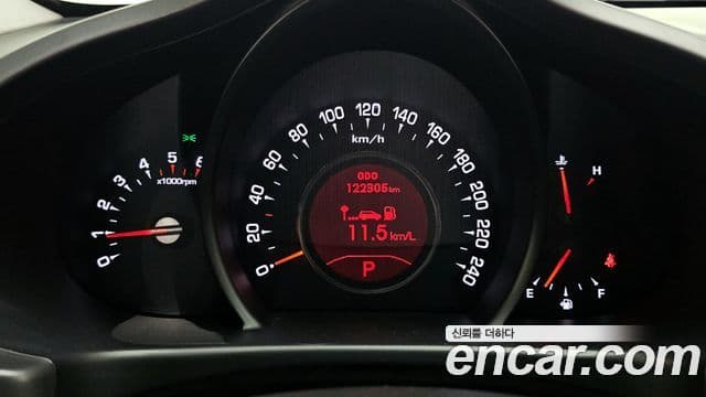 Kia Sportage R Premium, 2013 8