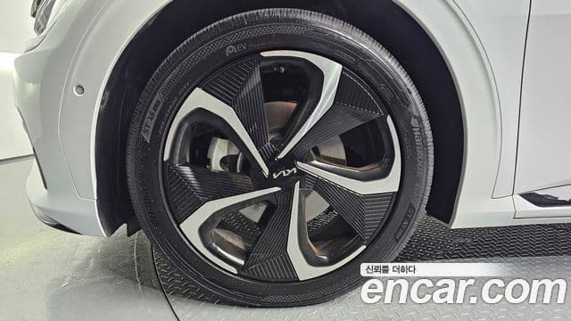 Kia EV6 GT Line, 2023 все фото