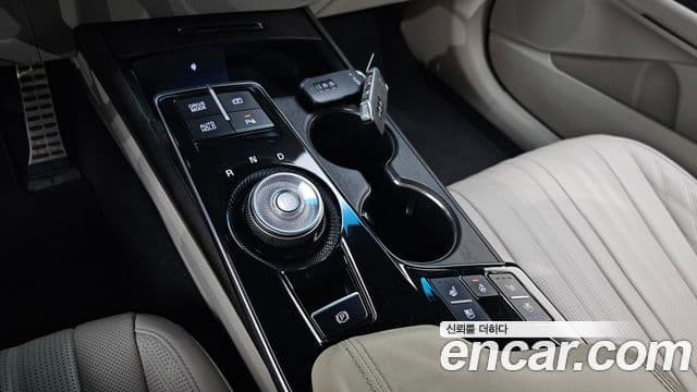 Kia K8 гибрид Signature, 2022 9