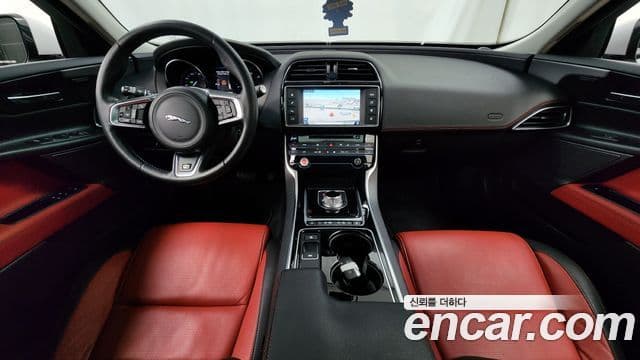 Jaguar XE 20d R스포츠, 2016 7