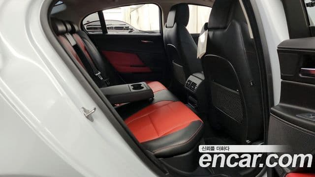 Jaguar XE 20d R스포츠, 2016 12