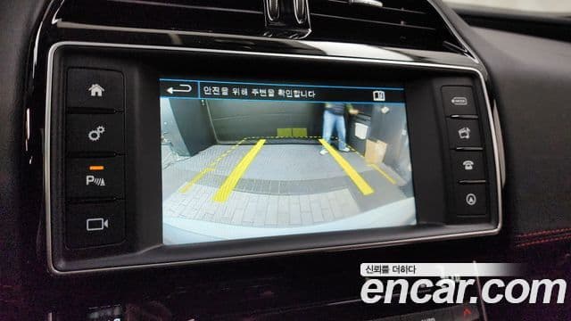 Jaguar XE 20d R스포츠, 2016 15