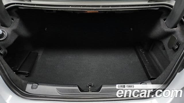 Jaguar XE 20d R스포츠, 2016 20