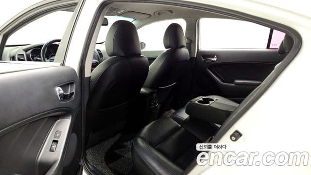 Kia K3 Noblesse, 2013 11