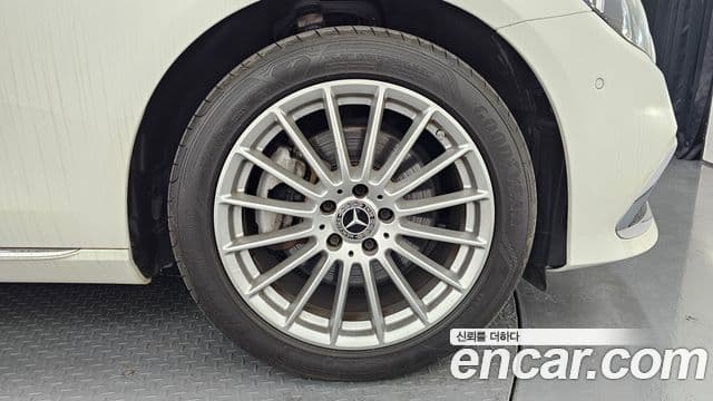 Mercedes-Benz E-класс W213 Exclusive, 2022 все фото