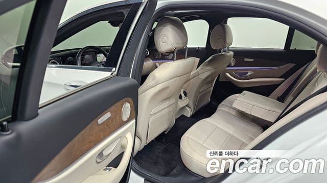 Mercedes-Benz E-класс W213 Exclusive, 2022 11