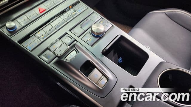 Hyundai NEXO Premium, 2022 9