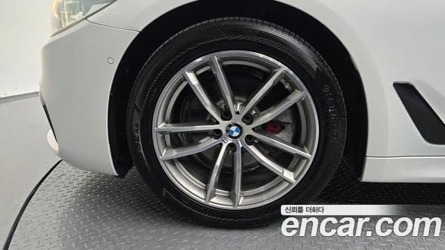 BMW 5시리즈 (G30) 520d M Sport Plus, 2017 все фото