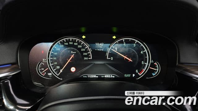 BMW 5시리즈 (G30) 520d M Sport Plus, 2017 8