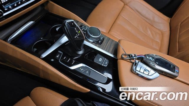 BMW 5시리즈 (G30) 520d M Sport Plus, 2017 9