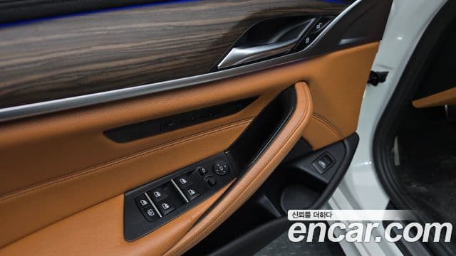 BMW 5시리즈 (G30) 520d M Sport Plus, 2017 17