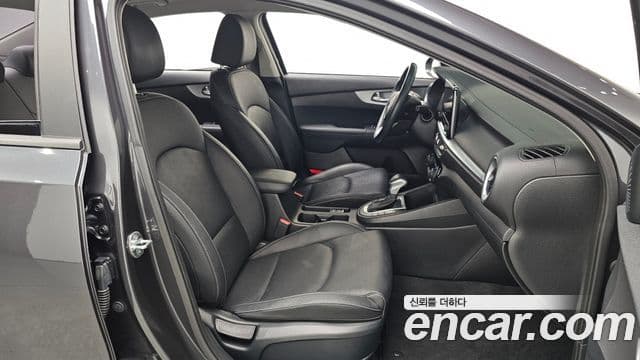 Kia The / новый New K3 2세대 Prestige, 2022 11