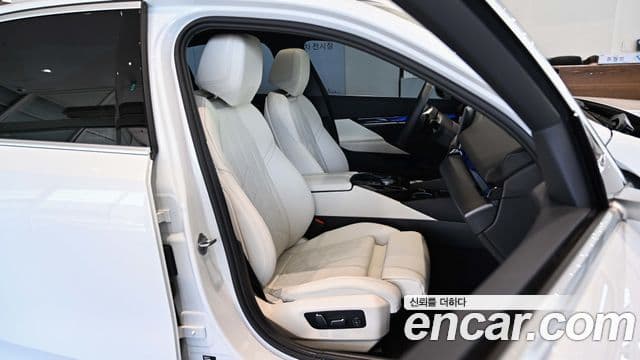 BMW 5시리즈 (G60), 2025 13