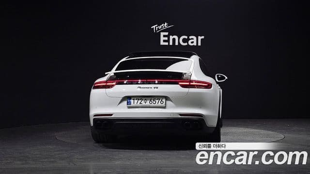 Porsche Panamera (971), 2020 4
