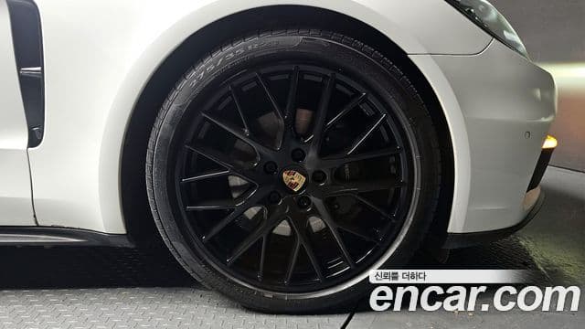 Porsche Panamera (971), 2020 все фото