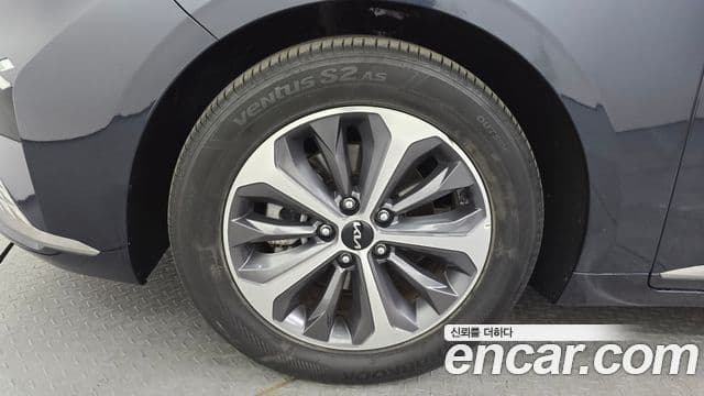 Kia K8 гибрид Noblesse, 2022 все фото