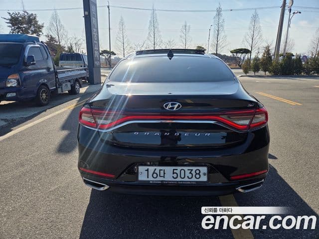 Hyundai Grandeur IG 3.0 LPi Modern (арендный автомобиль), 2018 6