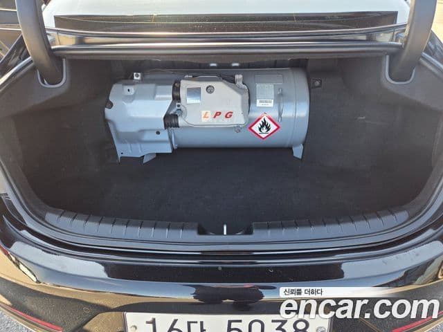 Hyundai Grandeur IG 3.0 LPi Modern (арендный автомобиль), 2018 18