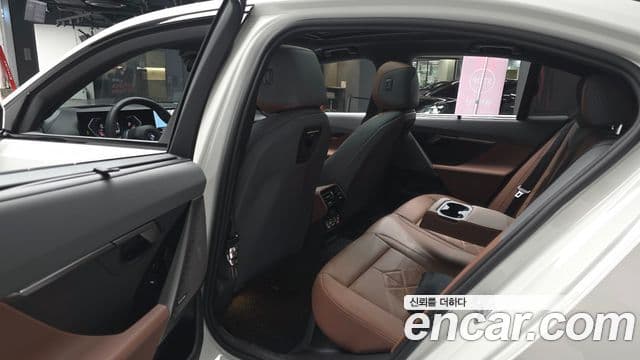 BMW 5시리즈 (G60) 530i xDrive M Sport, 2025 11