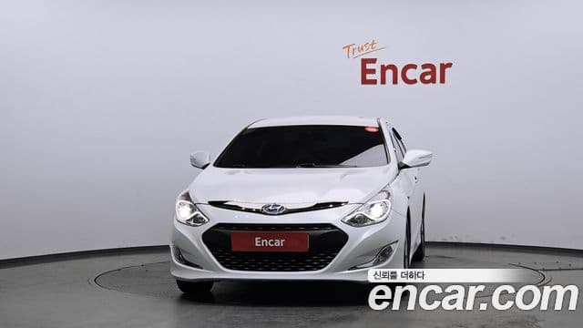 Hyundai Sonata гибрид Premium, 2014 3