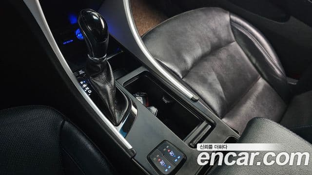 Hyundai Sonata гибрид Premium, 2014 9