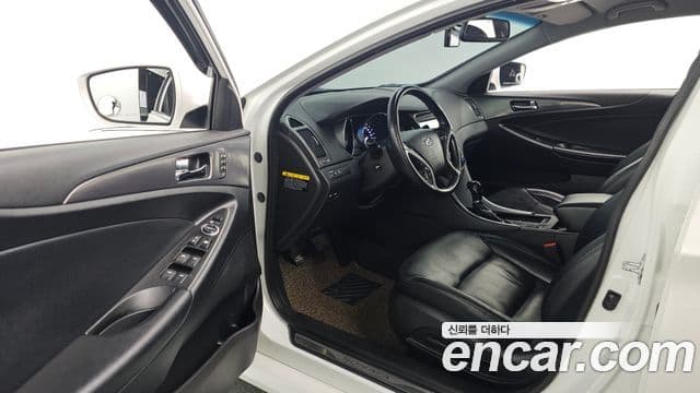 Hyundai Sonata гибрид Premium, 2014 11