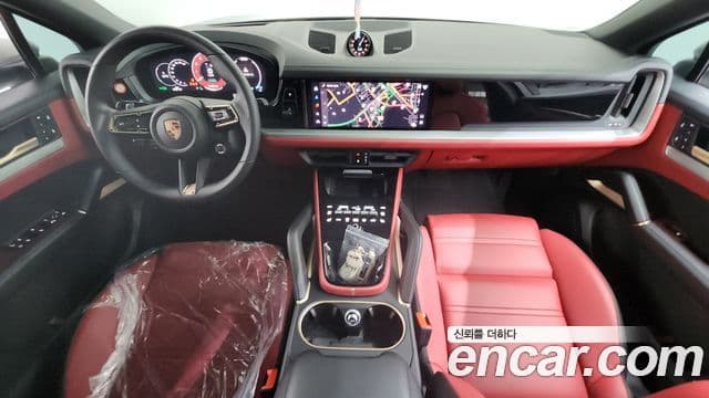 Porsche Cayenne (PO536) 3.0 E-гибрид купе, 2025 7