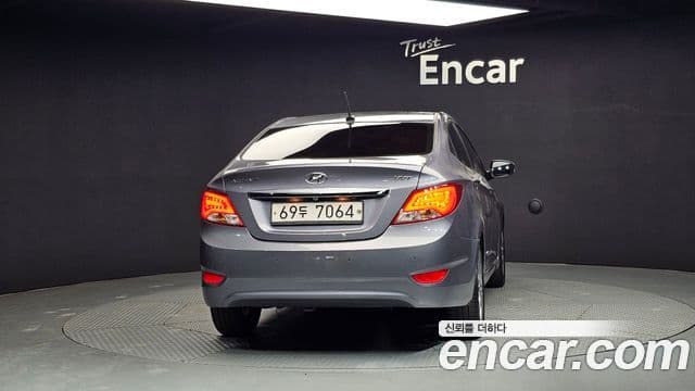 Hyundai Accent(новый кузов / новое поколение) Premium, 2016 4