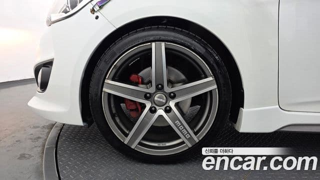 Hyundai Veloster турбо GDi Extreme, 2013 все фото