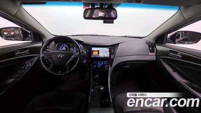 Hyundai YF Sonata Premier, 2012 7