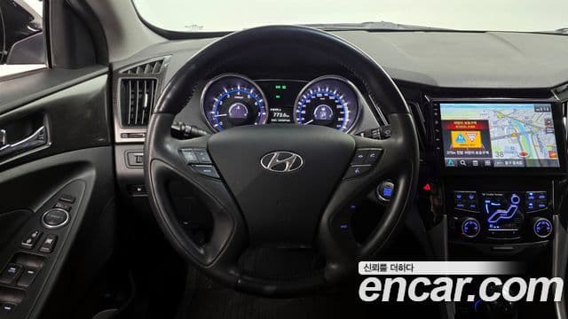 Hyundai YF Sonata Premier, 2012 14