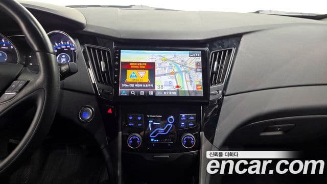 Hyundai YF Sonata Premier, 2012 16