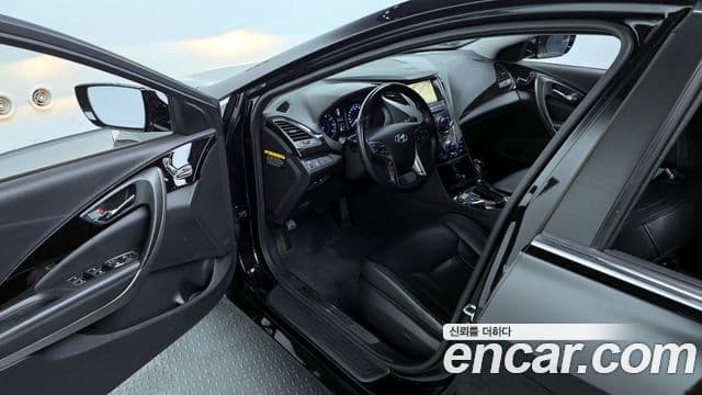 Hyundai Grandeur HG Luxury, 2011 11