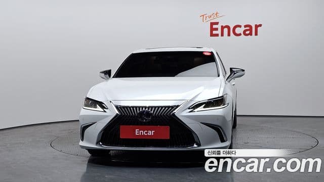 Lexus ES300h 7세대 Luxury Plus, 2020 3