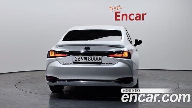 Lexus ES300h 7세대 Luxury Plus, 2020 4