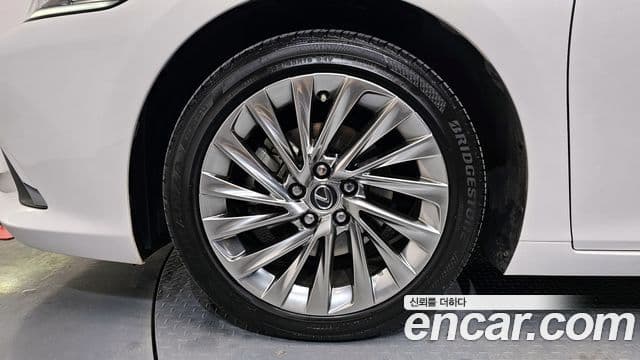 Lexus ES300h 7세대 Luxury Plus, 2020 все фото
