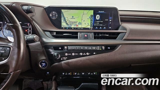 Lexus ES300h 7세대 Luxury Plus, 2020 14