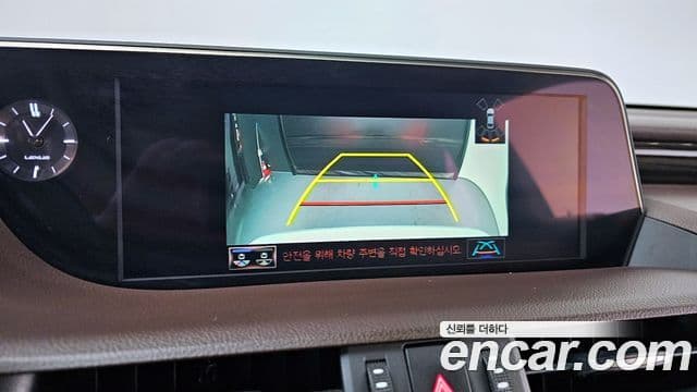 Lexus ES300h 7세대 Luxury Plus, 2020 15