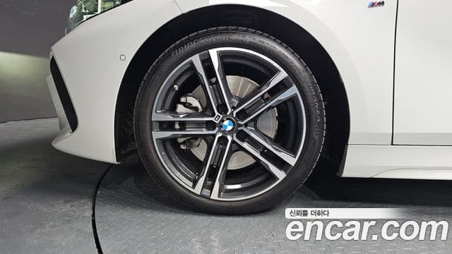 BMW 1시리즈 (F40) 120i M Sport, 2024 все фото