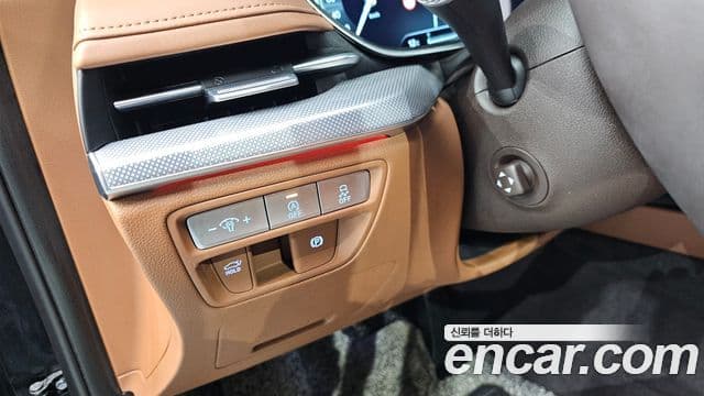 Genesis G80 (RG3) бензин 2.5 турбо AWD, 2024 12