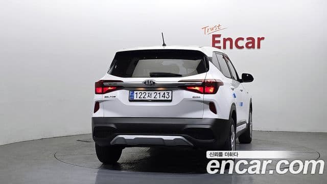 Kia Seltos Trendy, 2022 4