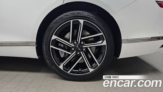 Genesis G80 (RG3) бензин 2.5 турбо 2WD, 2025 все фото