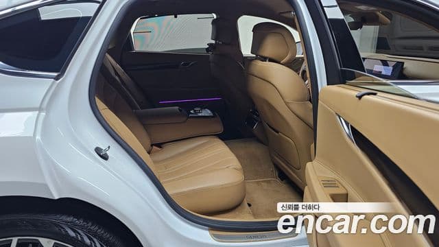 Genesis G80 (RG3) бензин 2.5 турбо 2WD, 2025 12