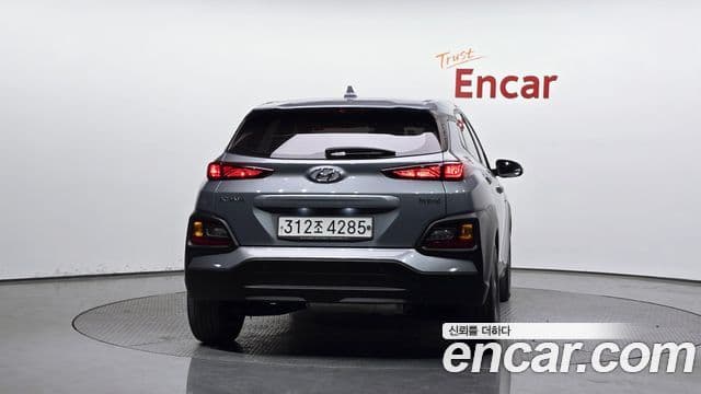Hyundai Kona гибрид Special, 2020 4
