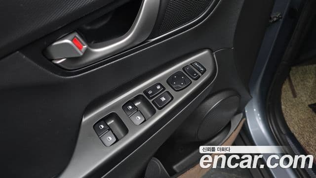 Hyundai Kona гибрид Special, 2020 17